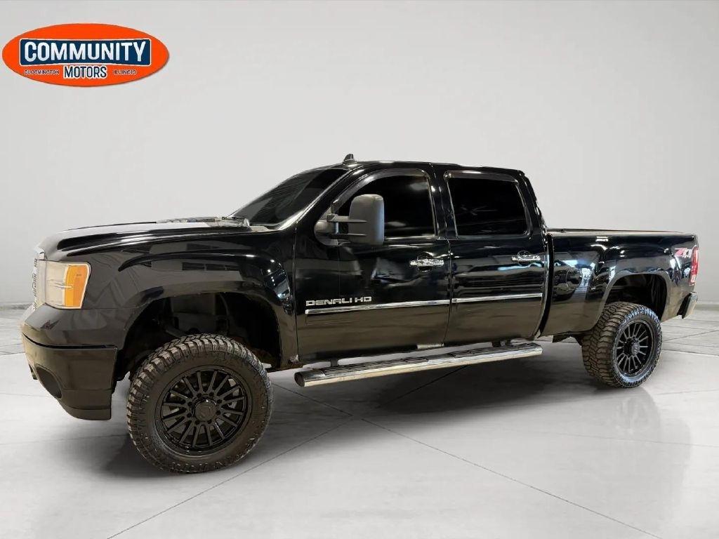 GMC Sierra 2500HD 4WD Crew Cab 153.7" Denali 2013