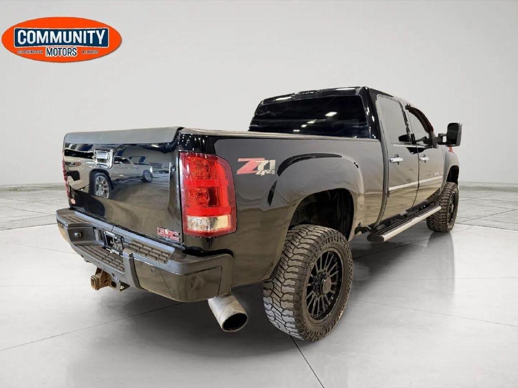 GMC Sierra 2500HD 4WD Crew Cab 153.7" Denali 2013