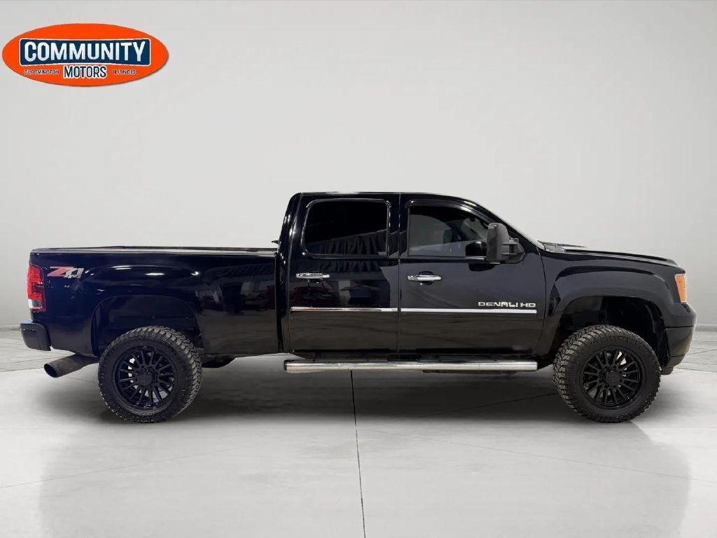 GMC Sierra 2500HD 4WD Crew Cab 153.7" Denali 2013