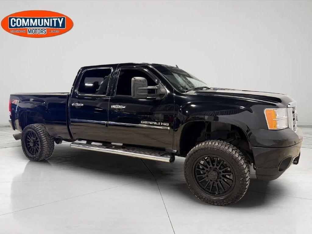GMC Sierra 2500HD 4WD Crew Cab 153.7" Denali 2013