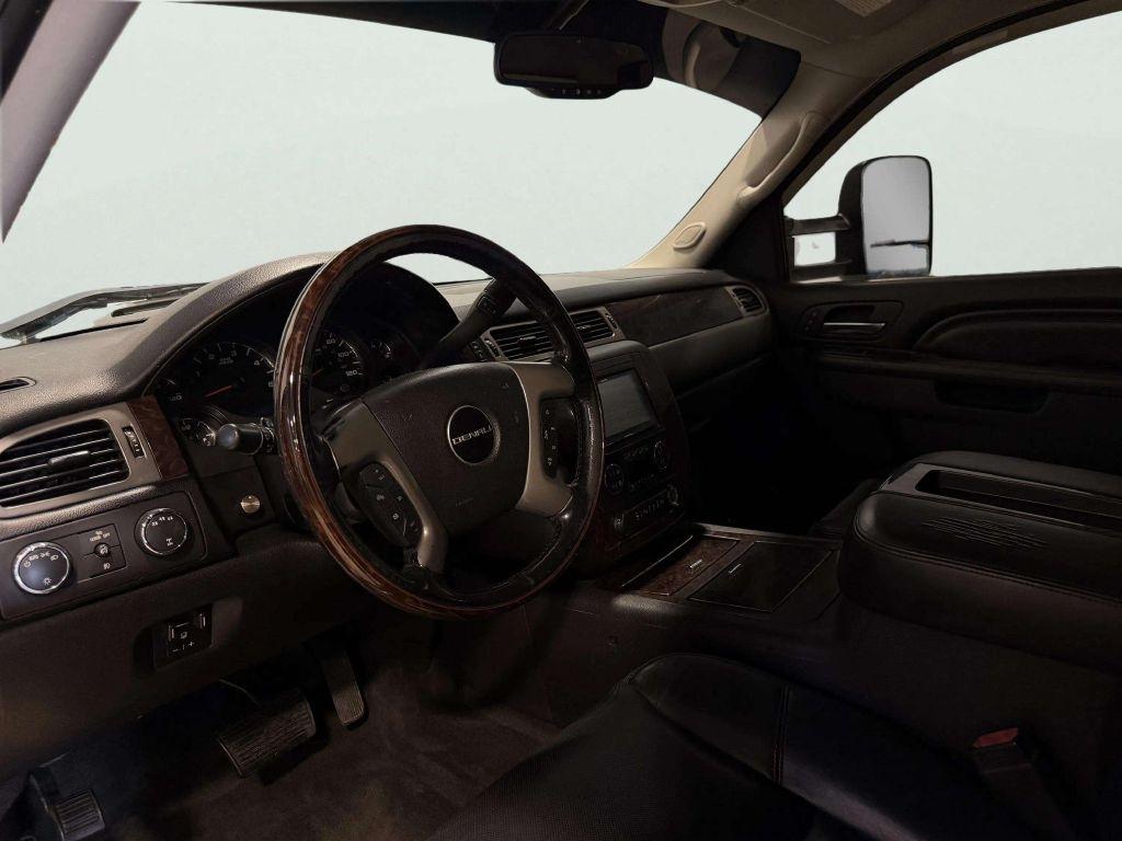 GMC Sierra 2500HD 4WD Crew Cab 153.7" Denali 2013