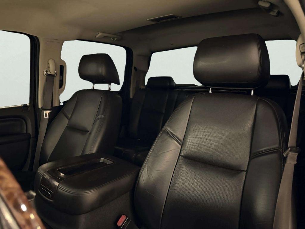 GMC Sierra 2500HD 4WD Crew Cab 153.7" Denali 2013