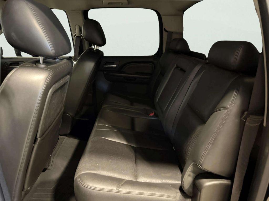 GMC Sierra 2500HD 4WD Crew Cab 153.7" Denali 2013