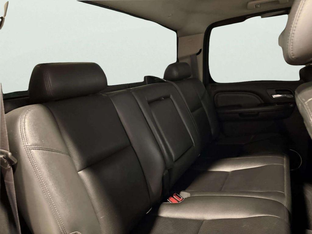 GMC Sierra 2500HD 4WD Crew Cab 153.7" Denali 2013