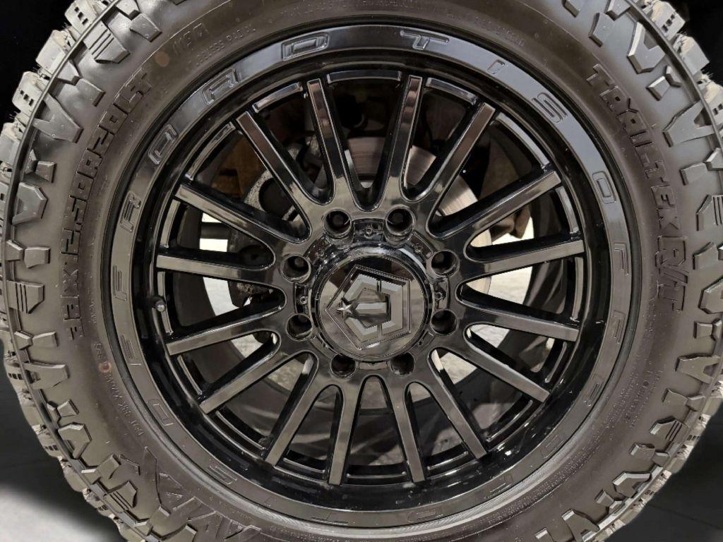 GMC Sierra 2500HD 4WD Crew Cab 153.7" Denali 2013