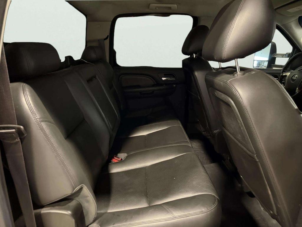 GMC Sierra 2500HD 4WD Crew Cab 153.7" Denali 2013