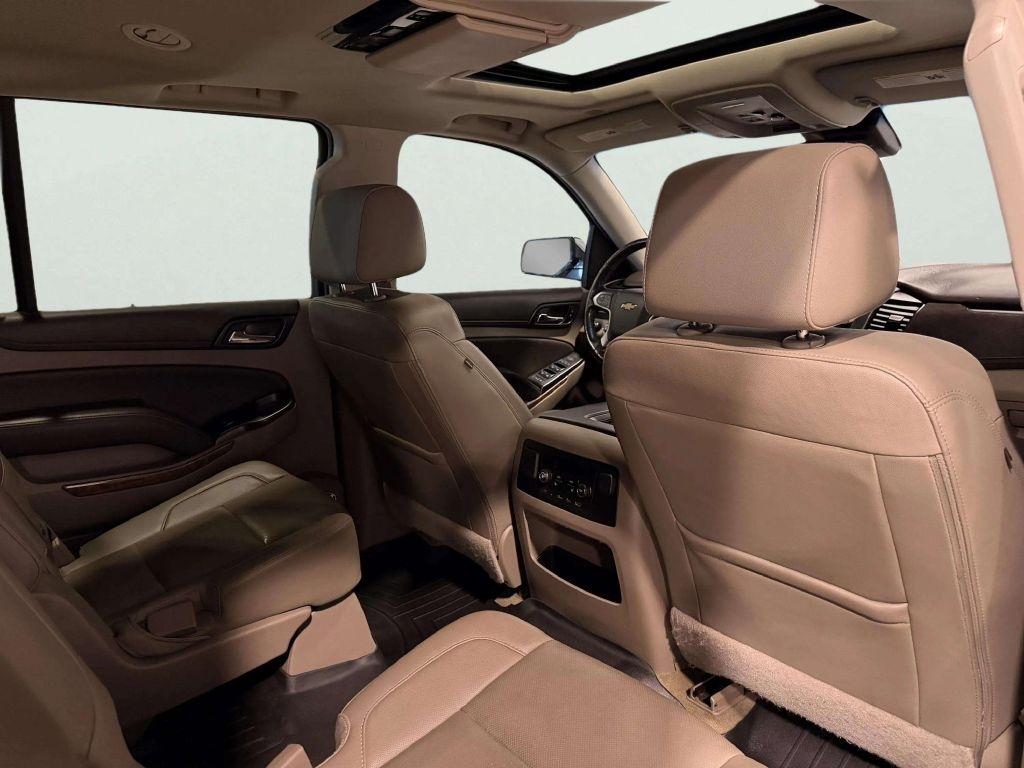 Chevrolet Suburban 4WD 4dr 1500 Premier 2018