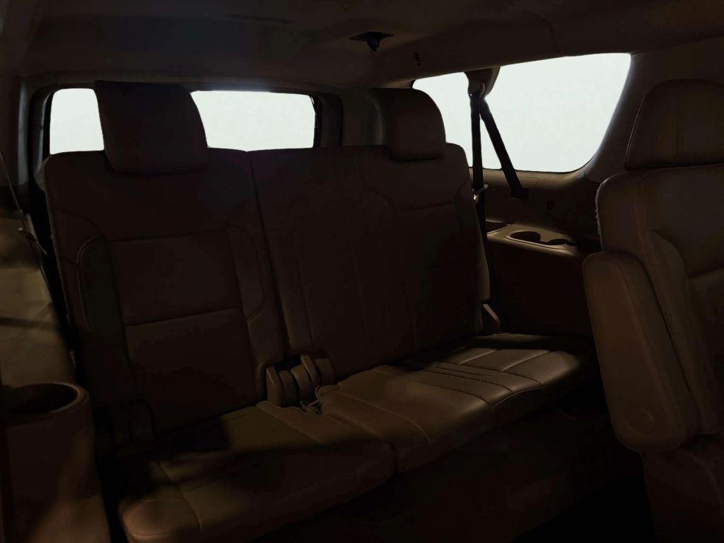 Chevrolet Suburban 4WD 4dr 1500 Premier 2018