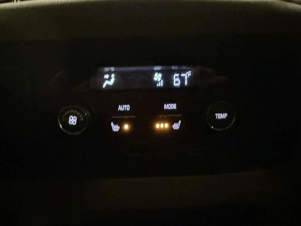 Chevrolet Suburban 4WD 4dr 1500 Premier 2018