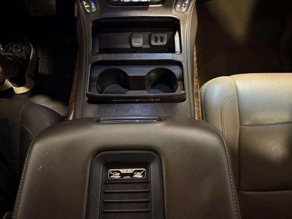 Chevrolet Suburban 4WD 4dr 1500 Premier 2018