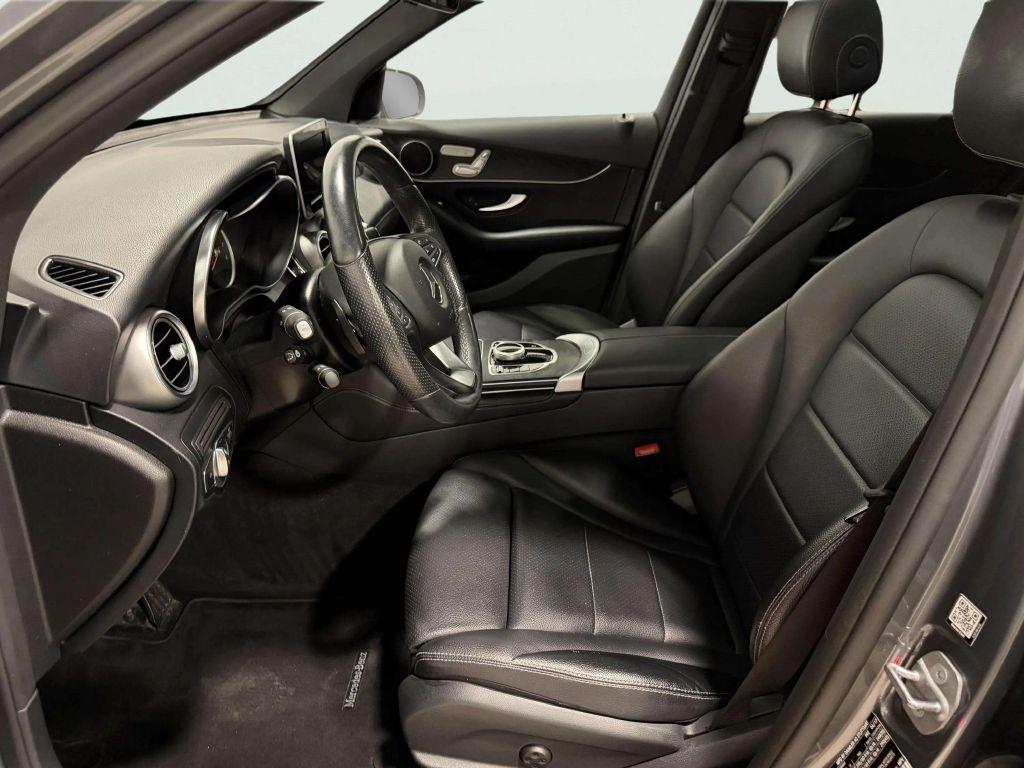 Mercedes-Benz GLC GLC 300 4MATIC SUV 2017