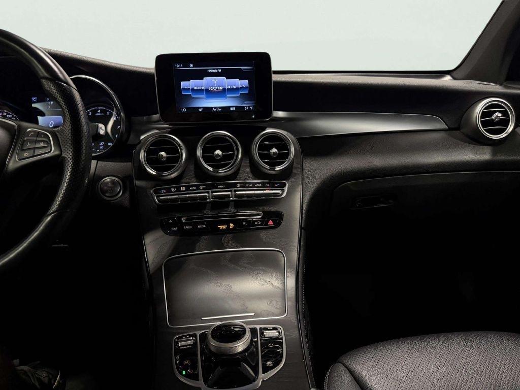 Mercedes-Benz GLC GLC 300 4MATIC SUV 2017