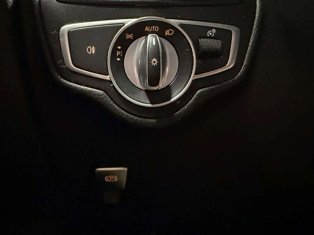 Mercedes-Benz GLC GLC 300 4MATIC SUV 2017