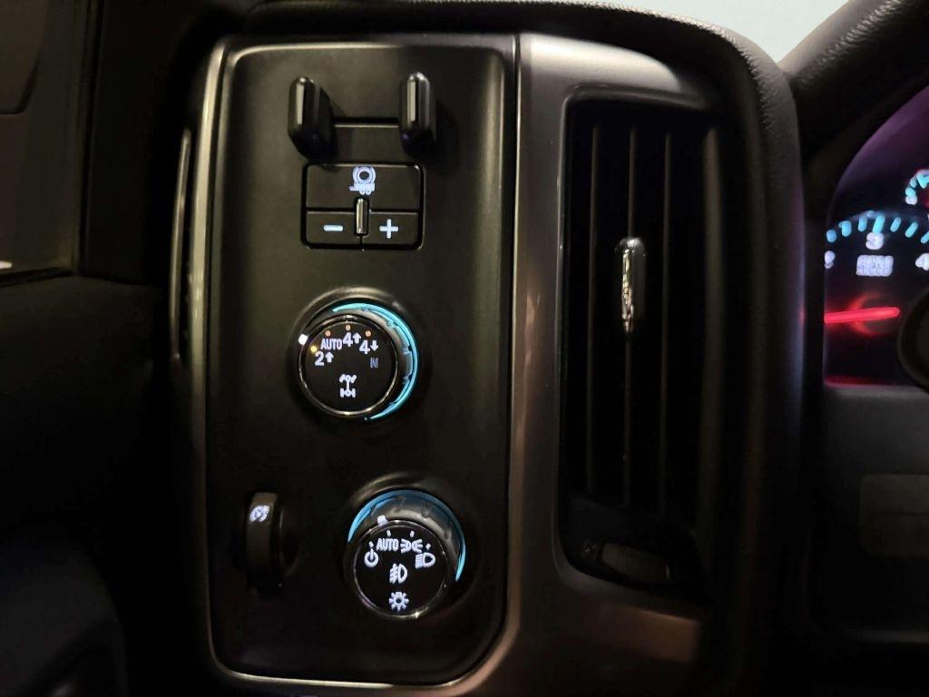 Chevrolet Silverado 1500 4WD Crew Cab 143.5" LT w/1LT 2018
