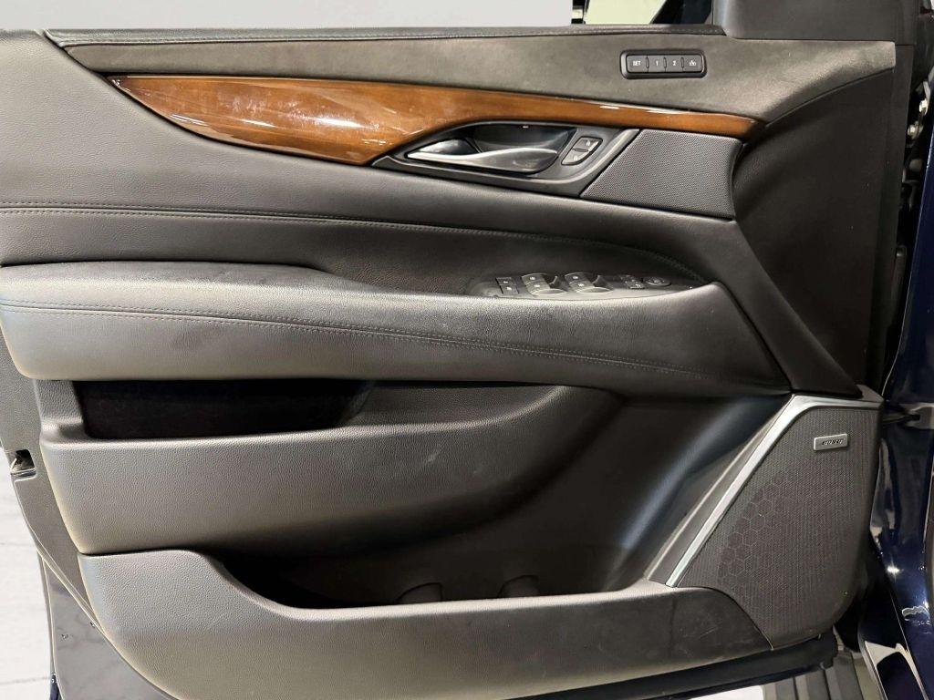 Cadillac Escalade 4WD 4dr Premium Luxury 2018
