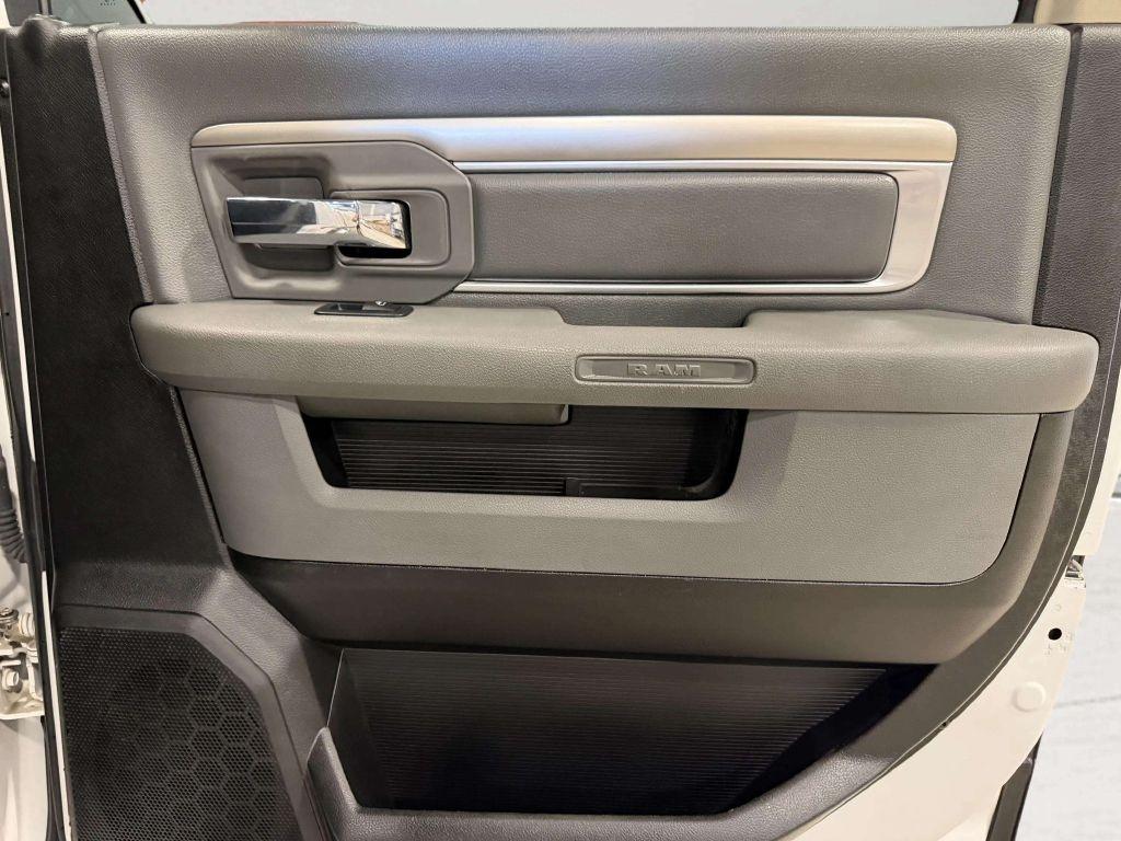 RAM 1500 Classic Big Horn 4x4 Crew Cab 6'4" Box 2019