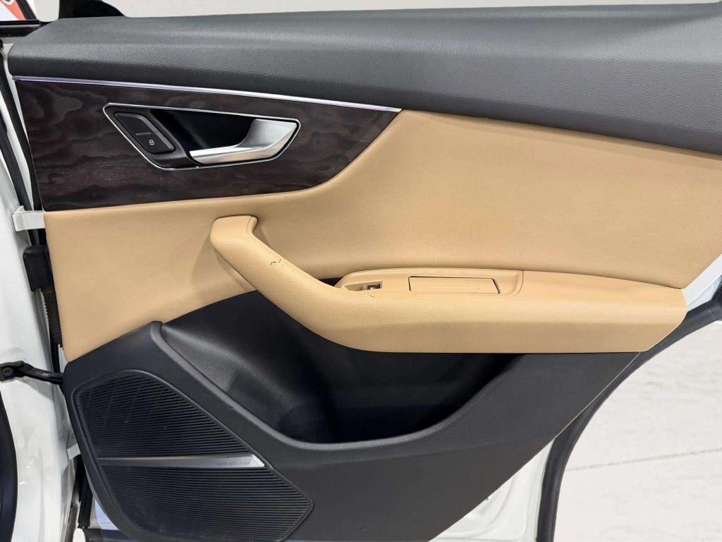 Audi Q8 Premium Plus 55 TFSI quattro 2019