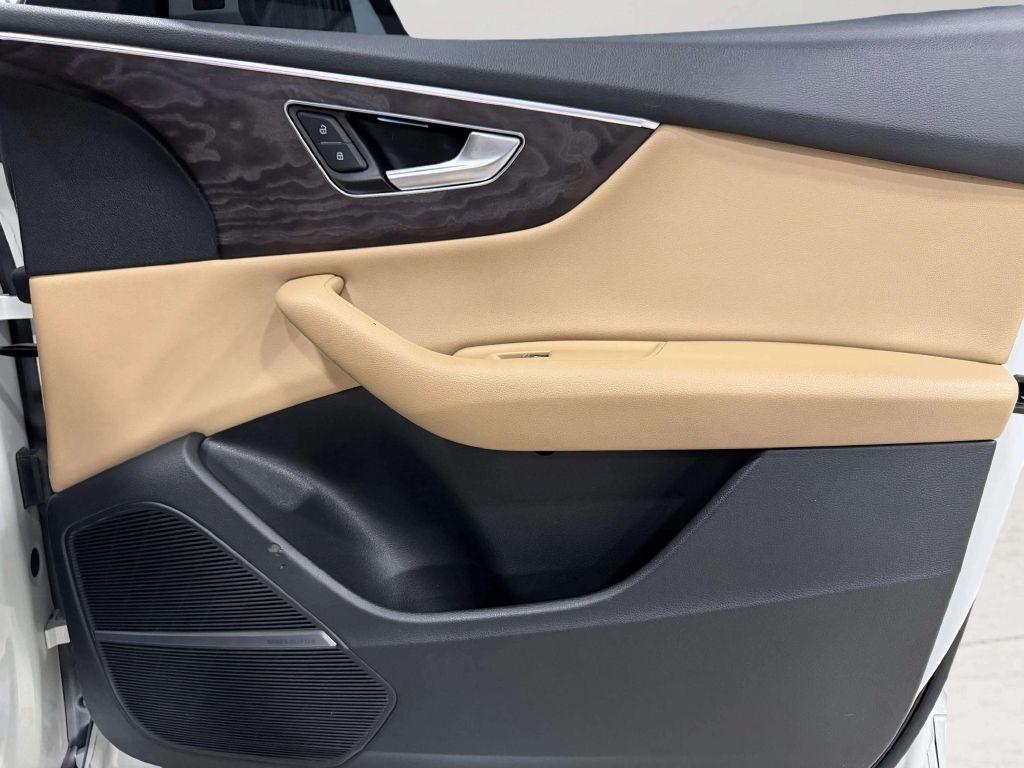 Audi Q8 Premium Plus 55 TFSI quattro 2019