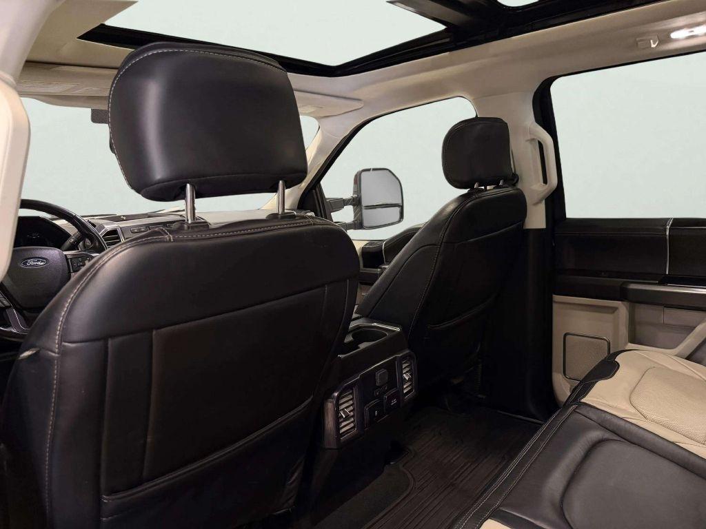 Ford Super Duty F-250 SRW King Ranch 4WD Crew Cab 8' Box 2021