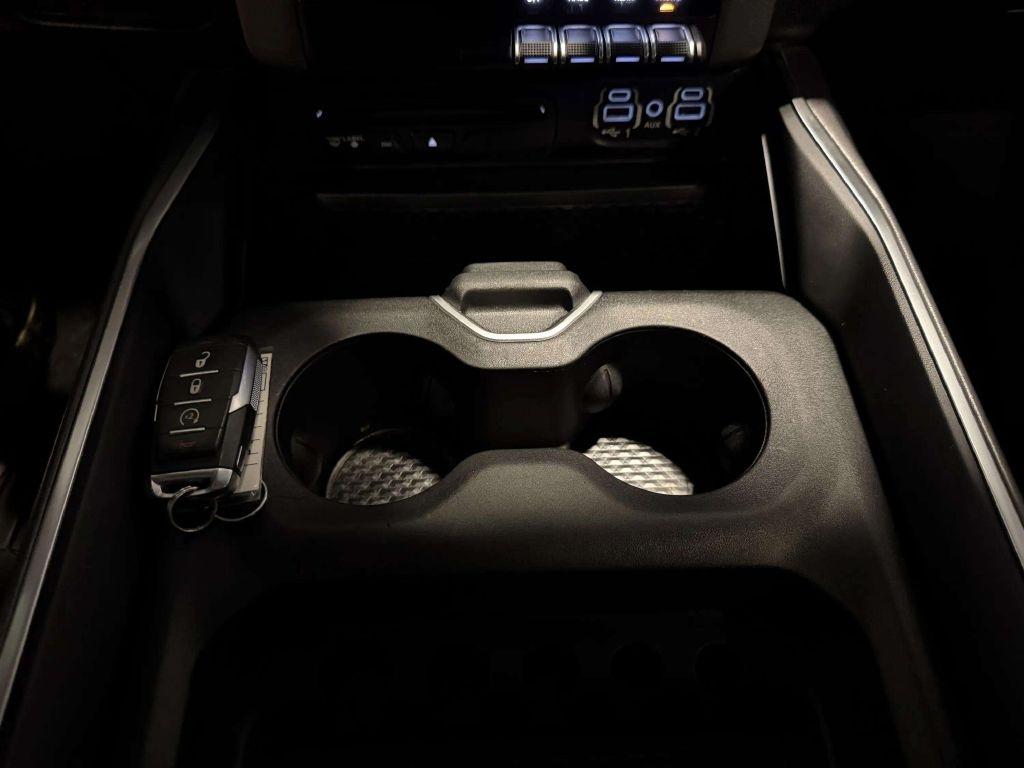 RAM 1500 Big Horn/Lone Star 4x4 Crew Cab 5'7" Box 2019