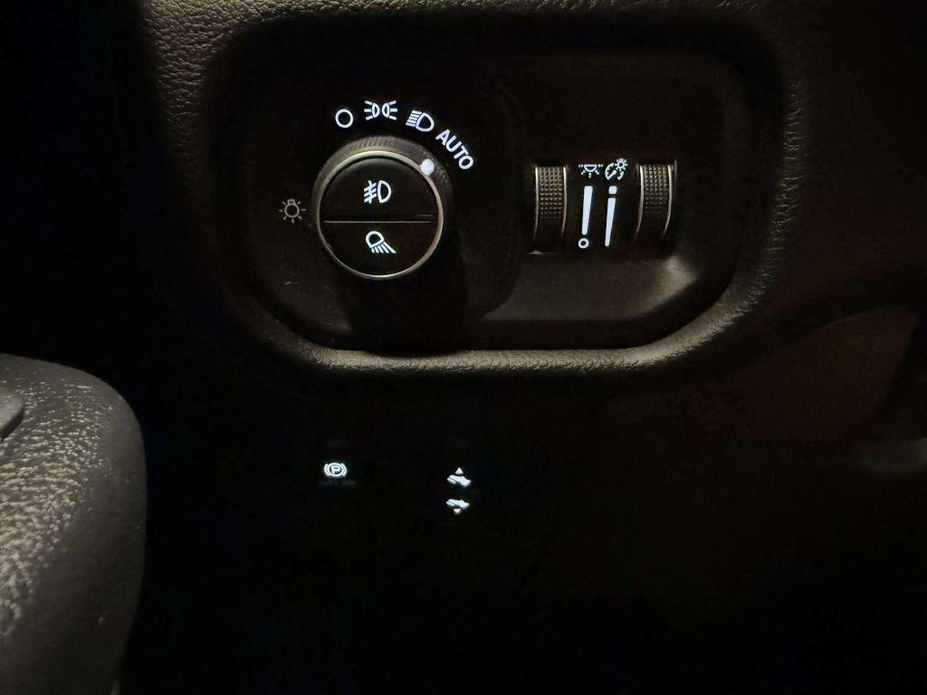 RAM 1500 Big Horn/Lone Star 4x4 Crew Cab 5'7" Box 2019