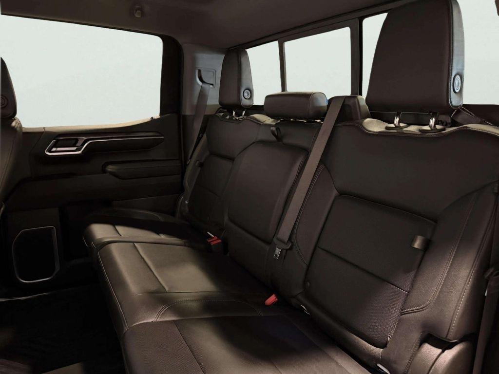 Chevrolet Silverado 1500 4WD Crew Cab 147" LTZ 2023