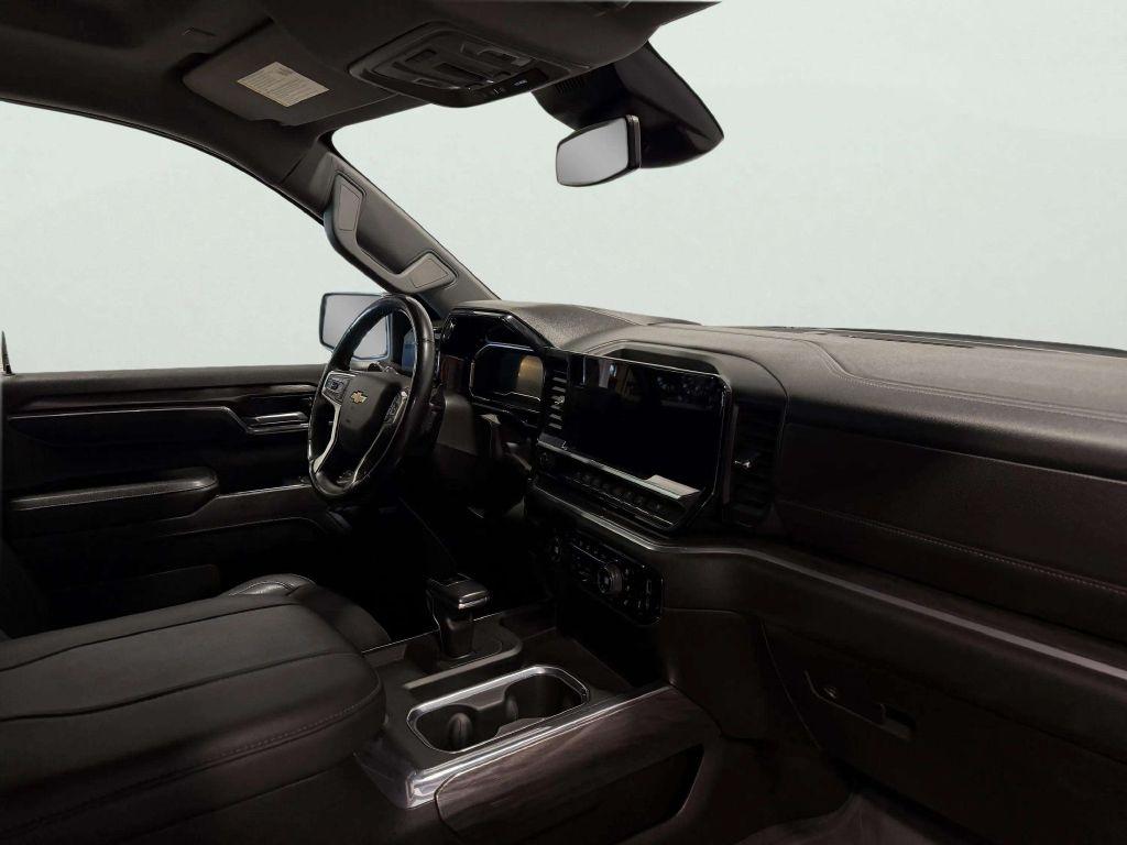 Chevrolet Silverado 1500 4WD Crew Cab 147" LTZ 2023