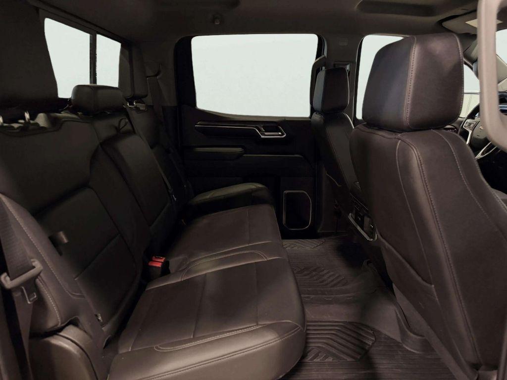 Chevrolet Silverado 1500 4WD Crew Cab 147" LTZ 2023