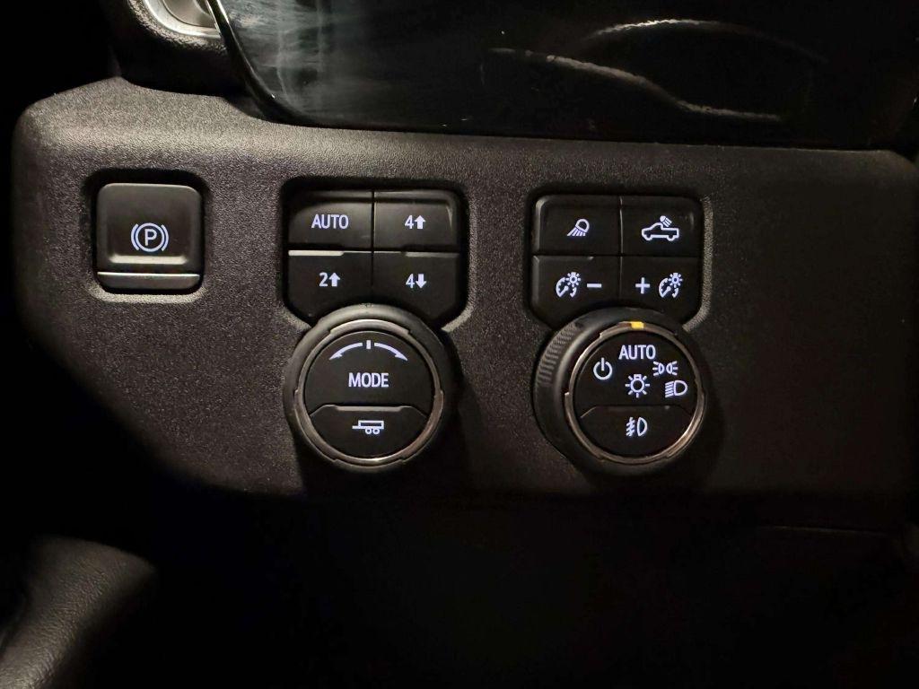 Chevrolet Silverado 1500 4WD Crew Cab 147" LTZ 2023