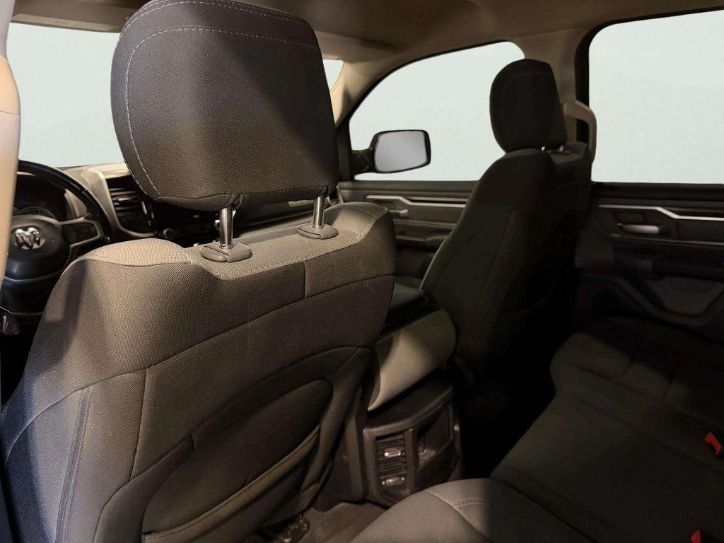 RAM 1500 Big Horn 4x4 Quad Cab 6'4" Box 2020