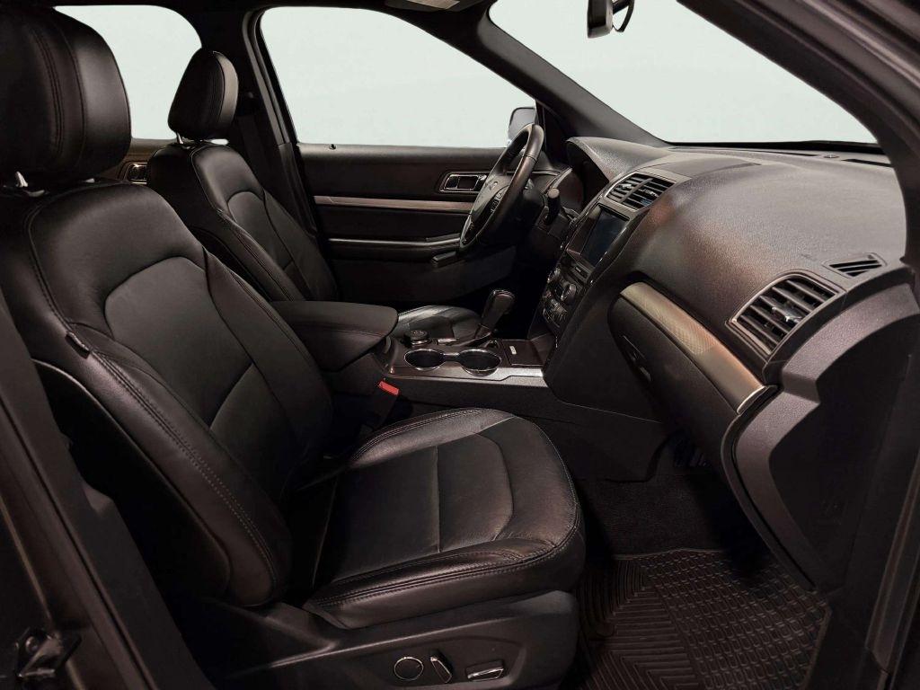 Ford Explorer XLT 4WD 2018
