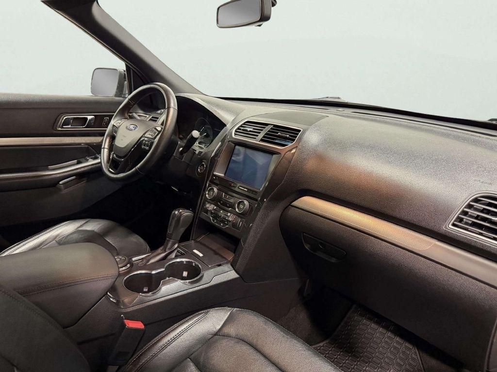 Ford Explorer XLT 4WD 2018