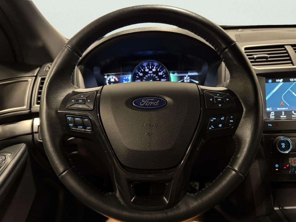 Ford Explorer XLT 4WD 2018