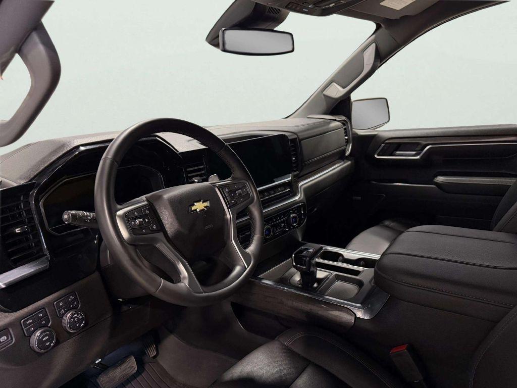Chevrolet Silverado 1500 4WD Crew Cab 157" LTZ 2024