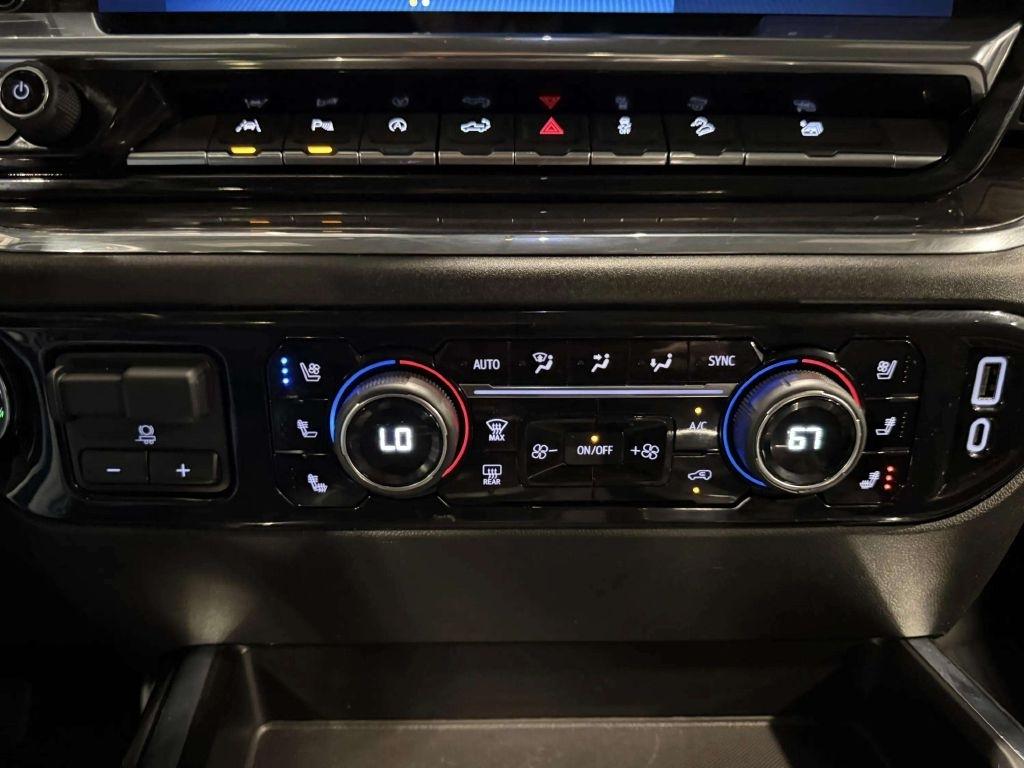Chevrolet Silverado 1500 4WD Crew Cab 157" LTZ 2024