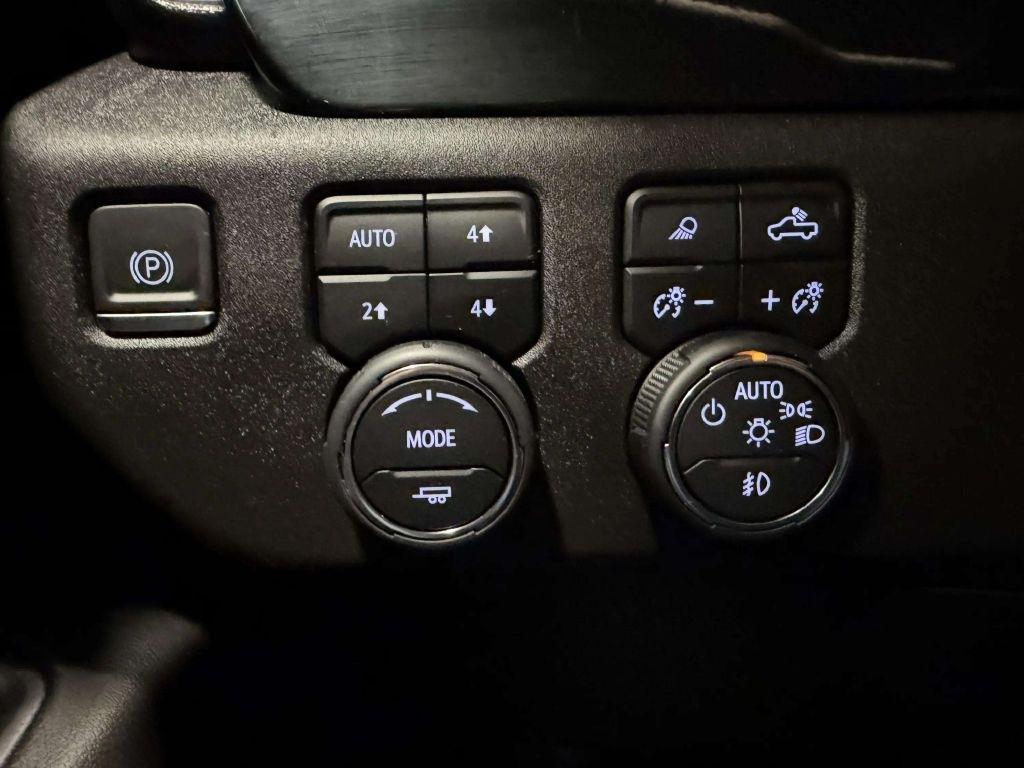 Chevrolet Silverado 1500 4WD Crew Cab 157" LTZ 2024