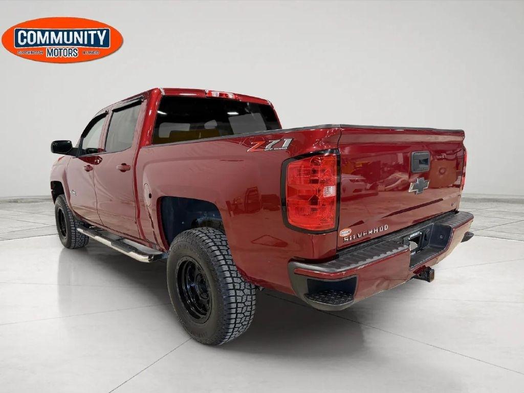Chevrolet Silverado 1500 4WD Crew Cab 143.5" LT w/2LT 2018