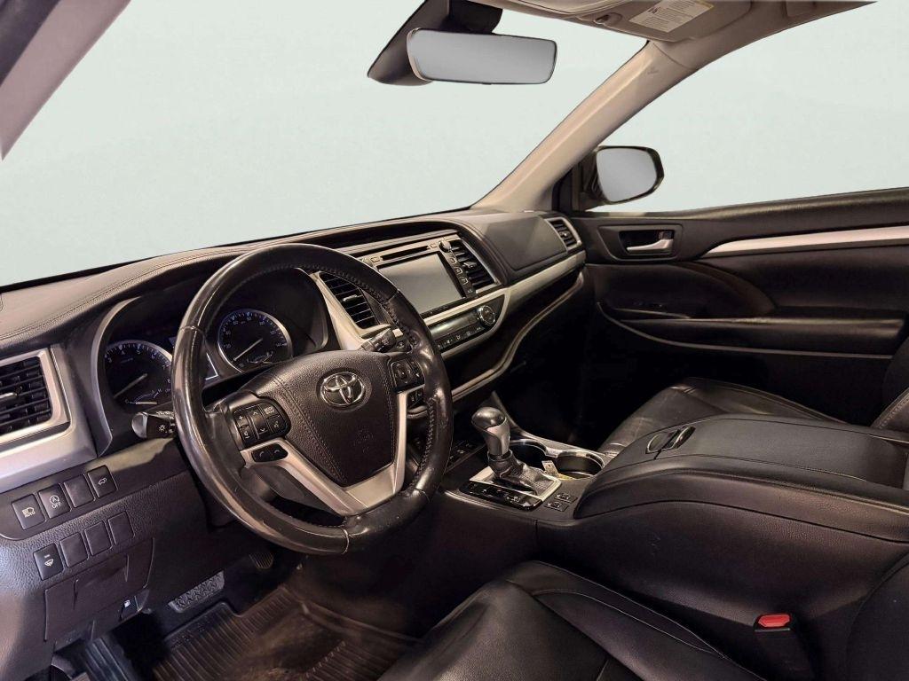 Toyota Highlander XLE V6 AWD (Natl) 2018
