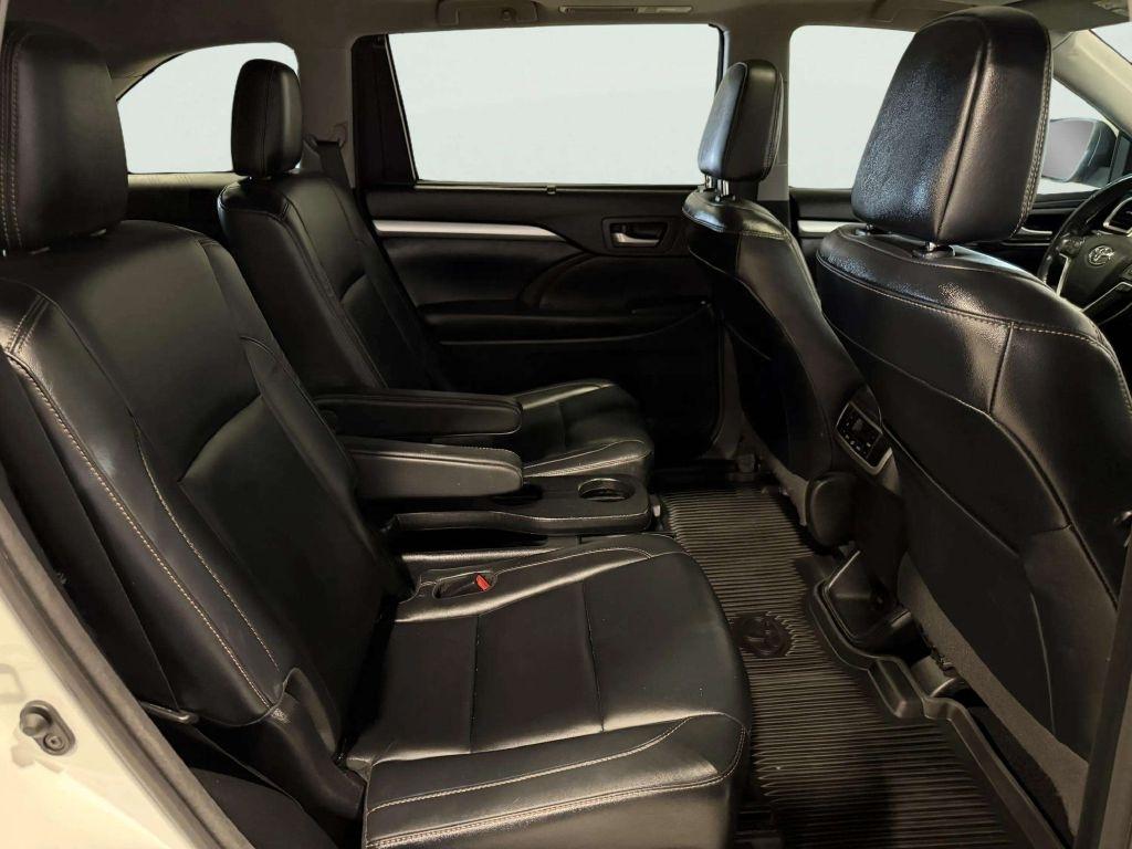Toyota Highlander XLE V6 AWD (Natl) 2018