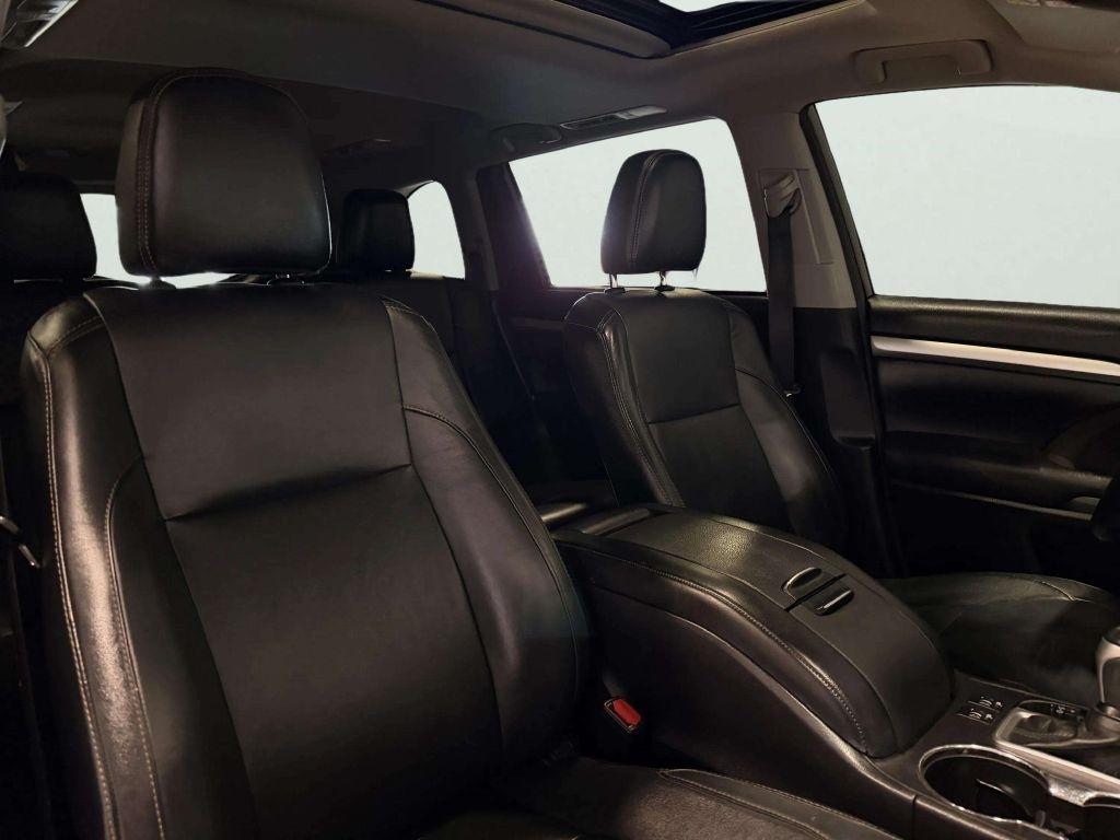 Toyota Highlander XLE V6 AWD (Natl) 2018