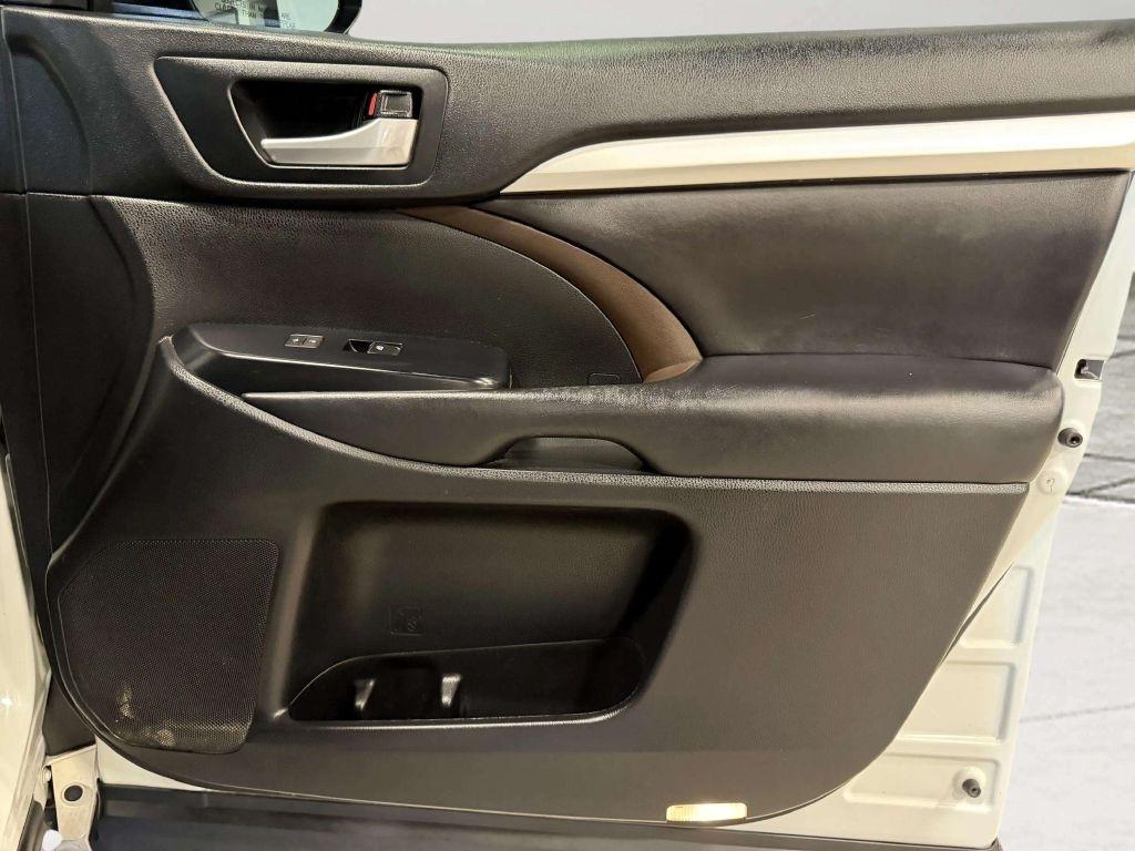 Toyota Highlander XLE V6 AWD (Natl) 2018