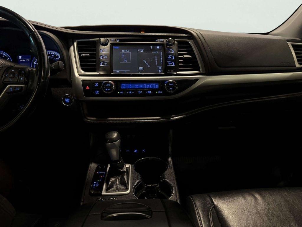 Toyota Highlander XLE V6 AWD (Natl) 2018