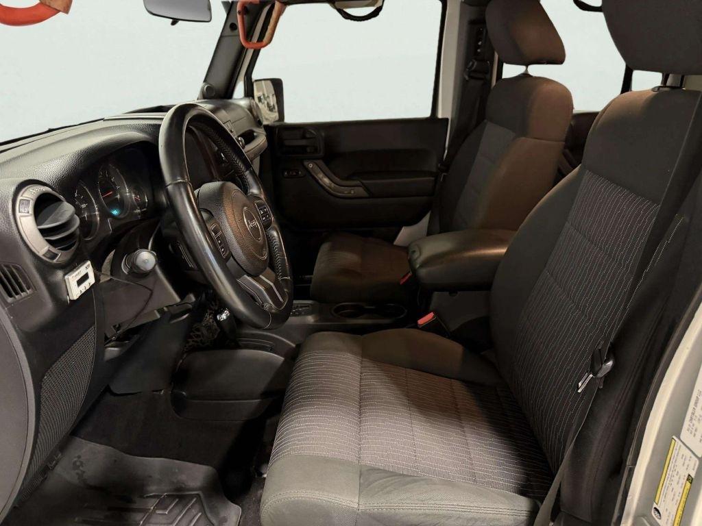 Jeep Wrangler Unlimited 4WD 4dr Sport 2011