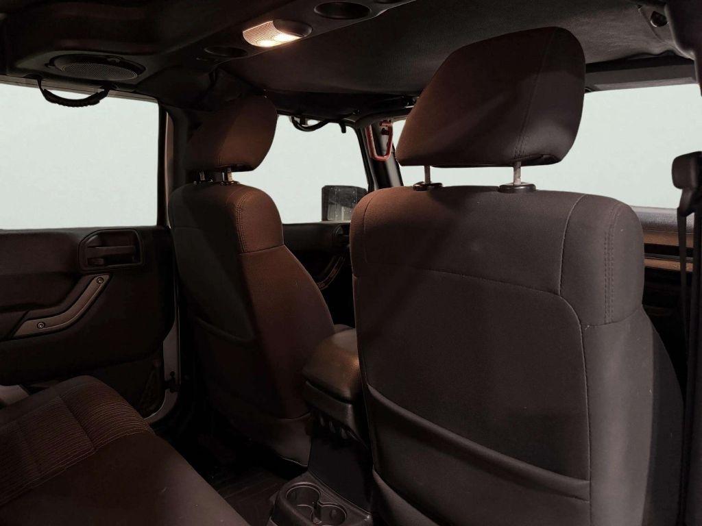 Jeep Wrangler Unlimited 4WD 4dr Sport 2011