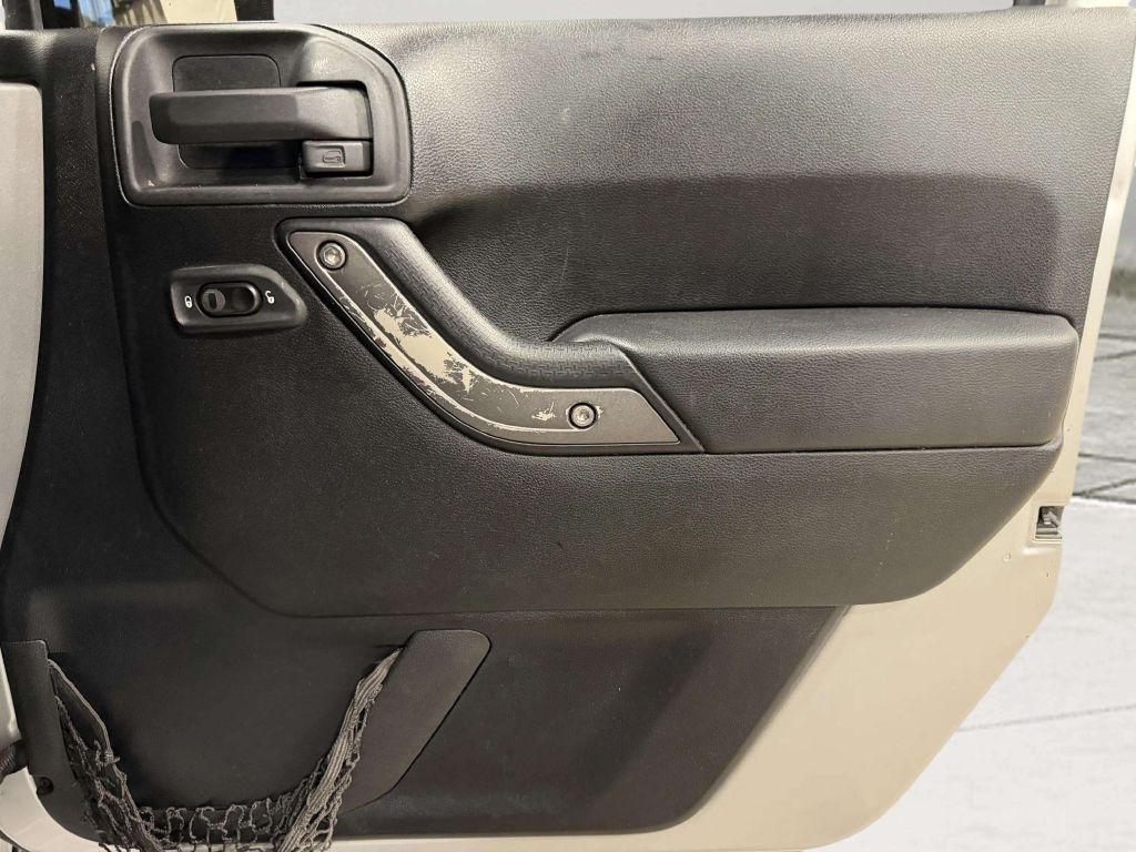 Jeep Wrangler Unlimited 4WD 4dr Sport 2011