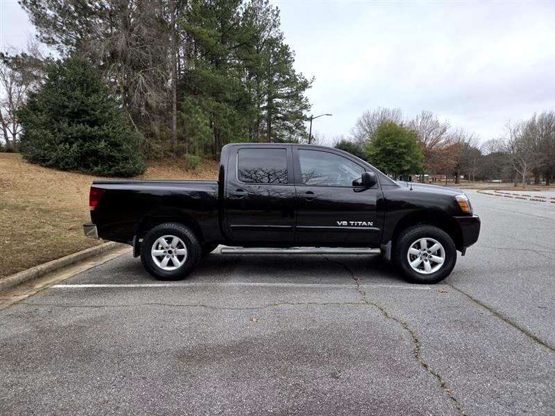 Nissan Titan  2014
