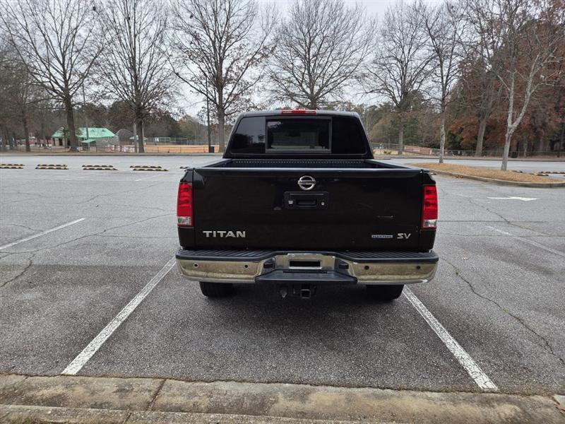 Nissan Titan  2014