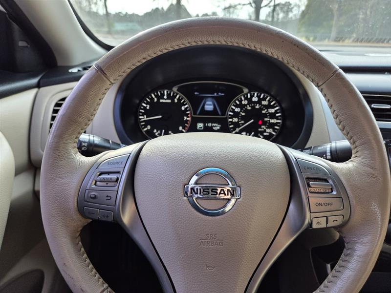 Nissan Altima  2015