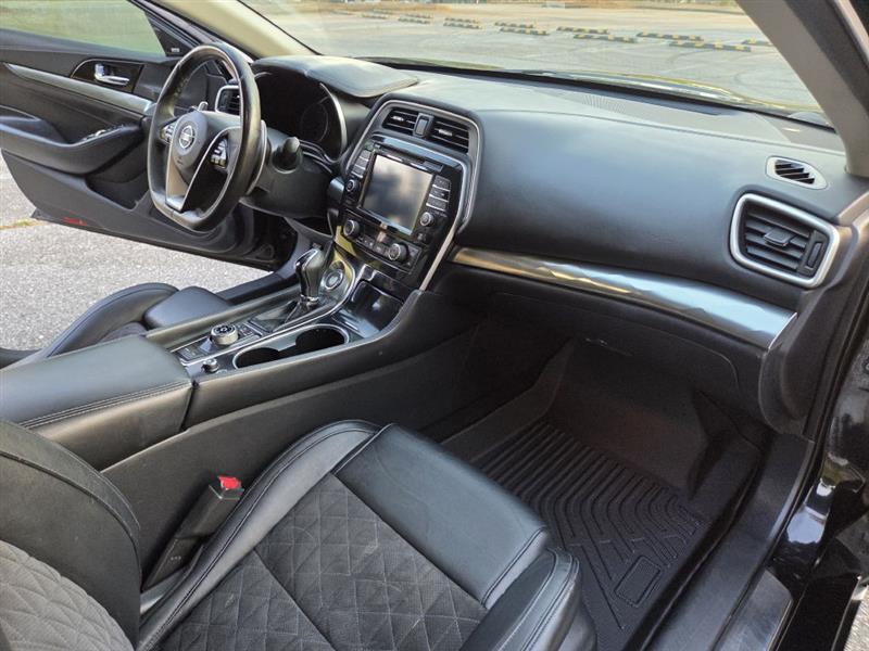 Nissan Maxima  2017