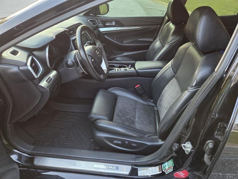 Nissan Maxima  2017